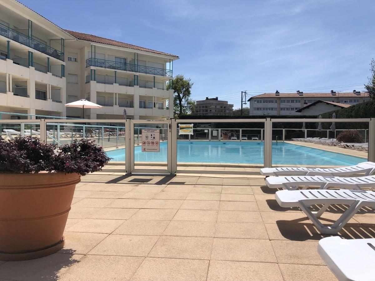 Studio Au Calme Avec Piscine, Face Golf, Parking Gratuit, Tout A Pied A 10Mn Centre Ville Ciboure Zewnętrze zdjęcie